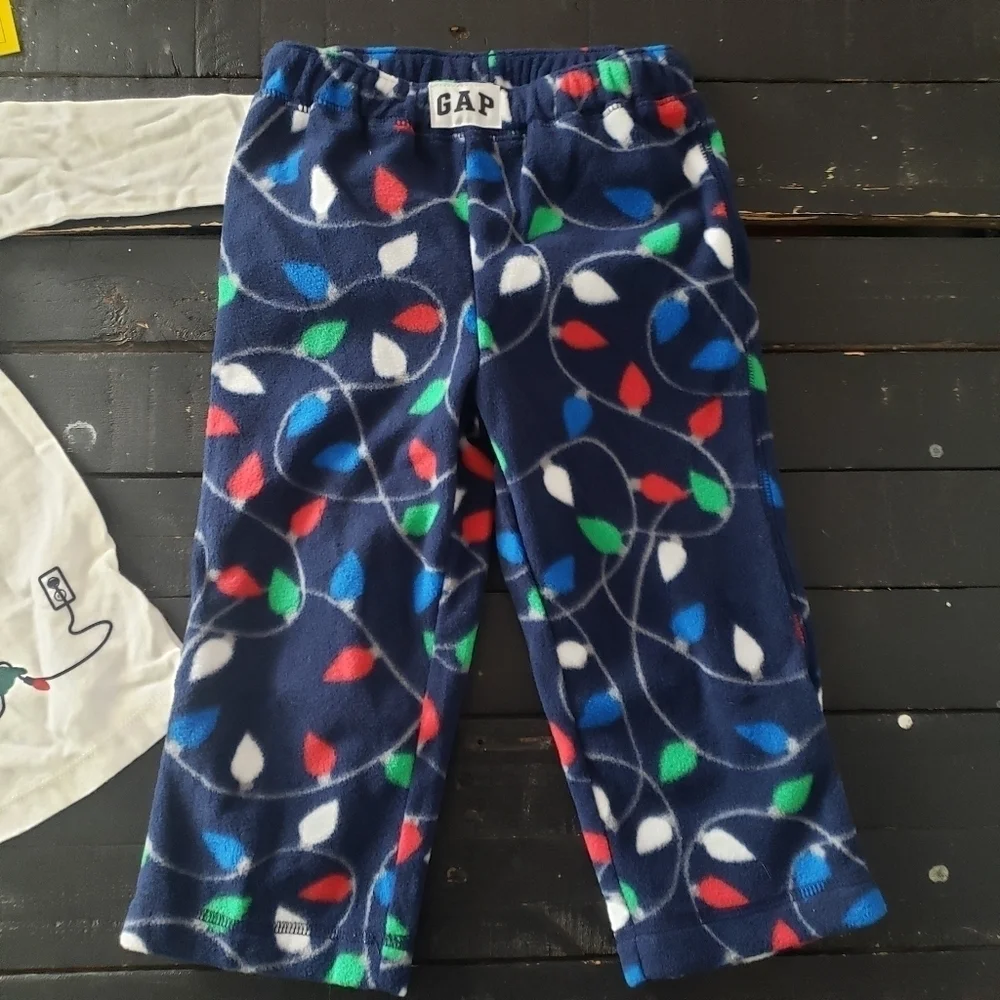 Gap NWT Toddler Boy 2T Tree Rex Dinosaur T-Rex Christmas Lights Pajamas PJ Set